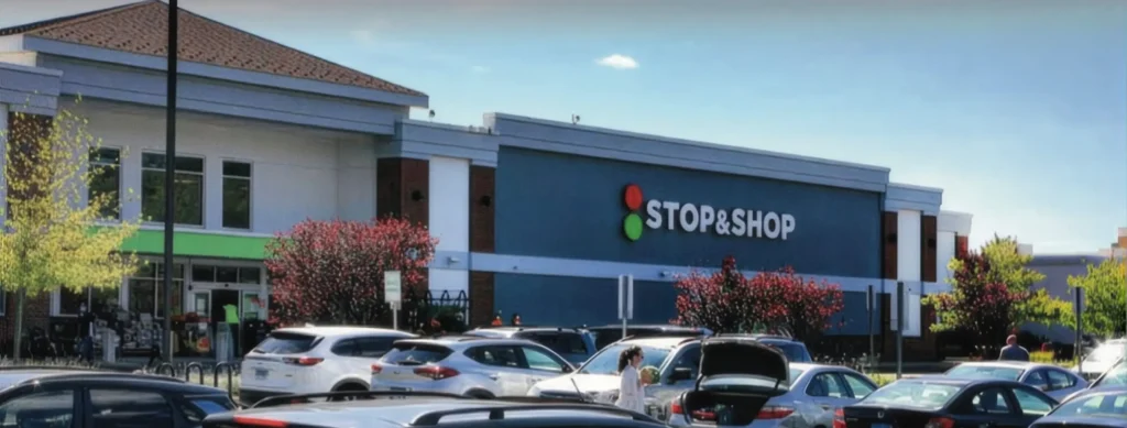 Stop & Shop at Elmwood Plaza in West Hartford, Connecticut